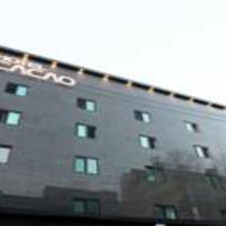 אינצ'ון Hotel Cacao מראה חיצוני תמונה